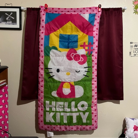 Hello Kitty Sleeping Bag - Picture 1 of 8